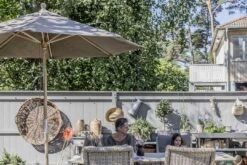 Brafab Reggio Sonnenschirm Ø300 Cm, Taupe 10 Brafab Reggio Sonnenschirm Ø300 Cm, Taupe -Gartenmöbel Geschäft brafab reggio holzsonnenschirm 3m 9