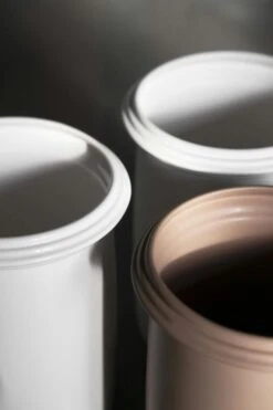 DBKD Kruset Topf Matte White, Small -Gartenmöbel Geschäft dbkd kruset blumentopf matte white 0