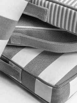 Narrow Stripe Bootskissen 40x45 Cm, Grau -Gartenmöbel Geschäft diyti narrow stripe boat cushion 40x45 cm 6