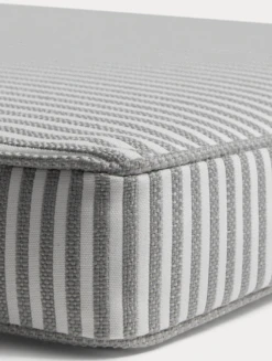 Narrow Stripe Sonnenbankkissen 50x186 Cm, Grau -Gartenmöbel Geschäft diyti narrow stripe deck chair cushion 50x186 cm 1