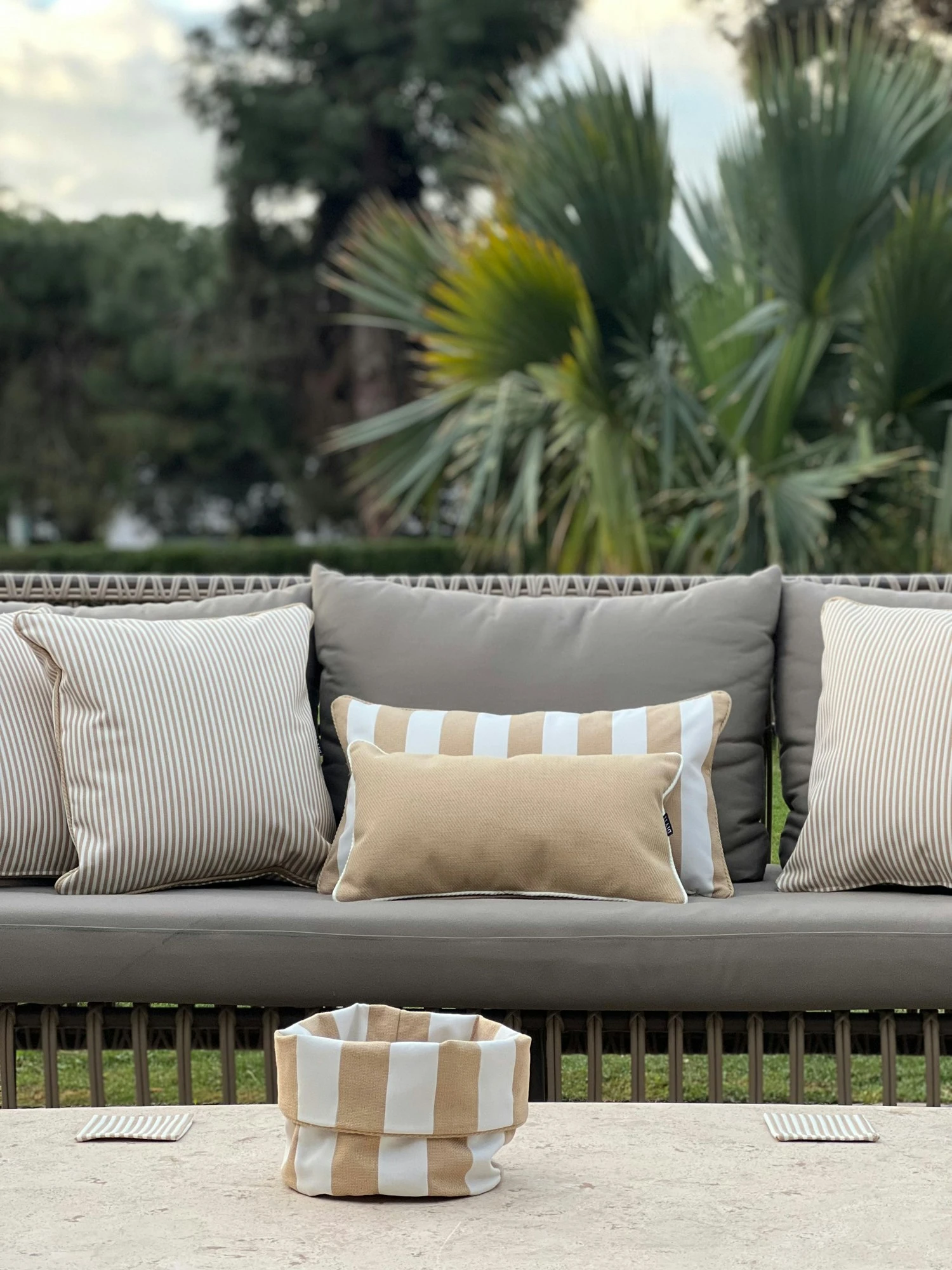 Wide Stripe Kissen 25x45 Cm, Beige 2 Wide Stripe Kissen 25x45 Cm, Beige – Bild 2