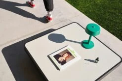 Fatboy Paletti Table, Light Grey -Gartenmöbel Geschäft fatboy paletti coffee table 3