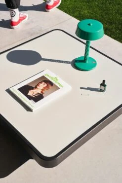 Fatboy Paletti Table, Light Grey -Gartenmöbel Geschäft fatboy paletti coffee table 4