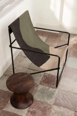 Ferm LIVING Desert Loungesessel, Dune / Schwarz 10 Ferm LIVING Desert Loungesessel, Dune / Schwarz -Gartenmöbel Geschäft ferm living desert lounge chair 1