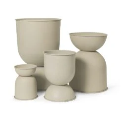 Ferm LIVING Hourglass Topf Cashmere, 59 Cm 6 Ferm LIVING Hourglass Topf Cashmere, 59 Cm -Gartenmöbel Geschäft ferm living hourglass topf cashmere 12