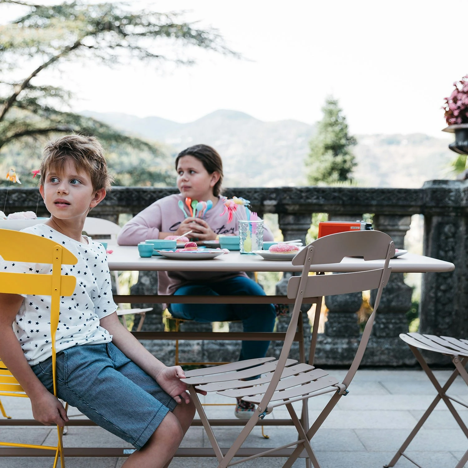 Caractere Tisch, 190x90 Cm/ Cedar Green 2 Caractere Tisch, 190x90 Cm/ Cedar Green – Bild 2