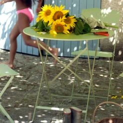 Floréal Tisch, Ø77 Cm/ Chili -Gartenmöbel Geschäft fermob floreal tisch 77 cm 17