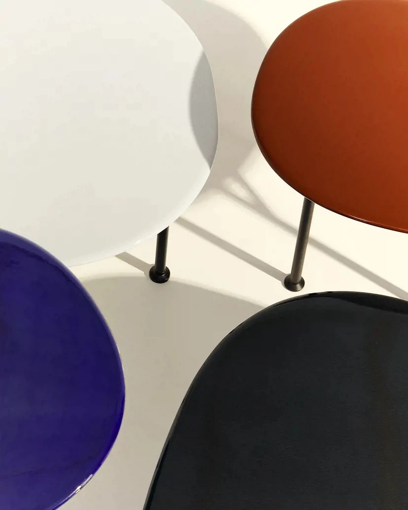 Gubi Carmel Kaffeetisch 75x75 Cm, Semi Matt Clam White 3 Gubi Carmel Kaffeetisch 75x75 Cm, Semi Matt Clam White – Bild 3