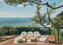 Gubi Pacha Outdoor Loungesessel, Dedar Libera 003, Moosgrüner Fuß 8 Gubi Pacha Outdoor Loungesessel, Dedar Libera 003, Moosgrüner Fuß -Gartenmöbel Geschäft gubi pacha outdoor lounge chair swivel dedar chevron008 9