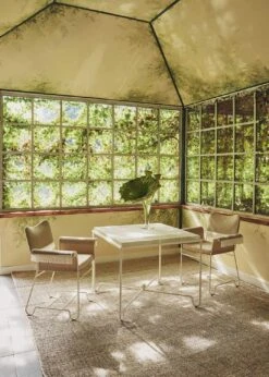 Gubi Tropique Esszimmerstuhl Mit Fransen, Classic White Semi Matt / Udine 12 -Gartenmöbel Geschäft gubi tropique dining chair fringe black limonta udine06 8