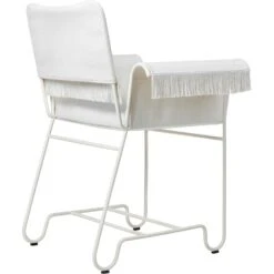 Gubi Tropique Esszimmerstuhl Mit Fransen, Classic White Semi Matt / Udine 06 -Gartenmöbel Geschäft gubi tropique esszimmerstuhl mit fransen 4