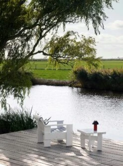 Hay Crate Loungesessel, Weiß -Gartenmöbel Geschäft hay crate lounge chair water based lacquered pinewood 20