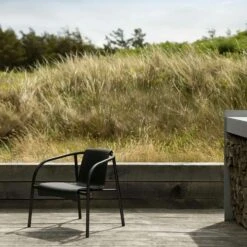 NAMI Lounge Stuhl, Schwarz -Gartenmöbel Geschäft houe nami lounge chair monocolor olive green 7