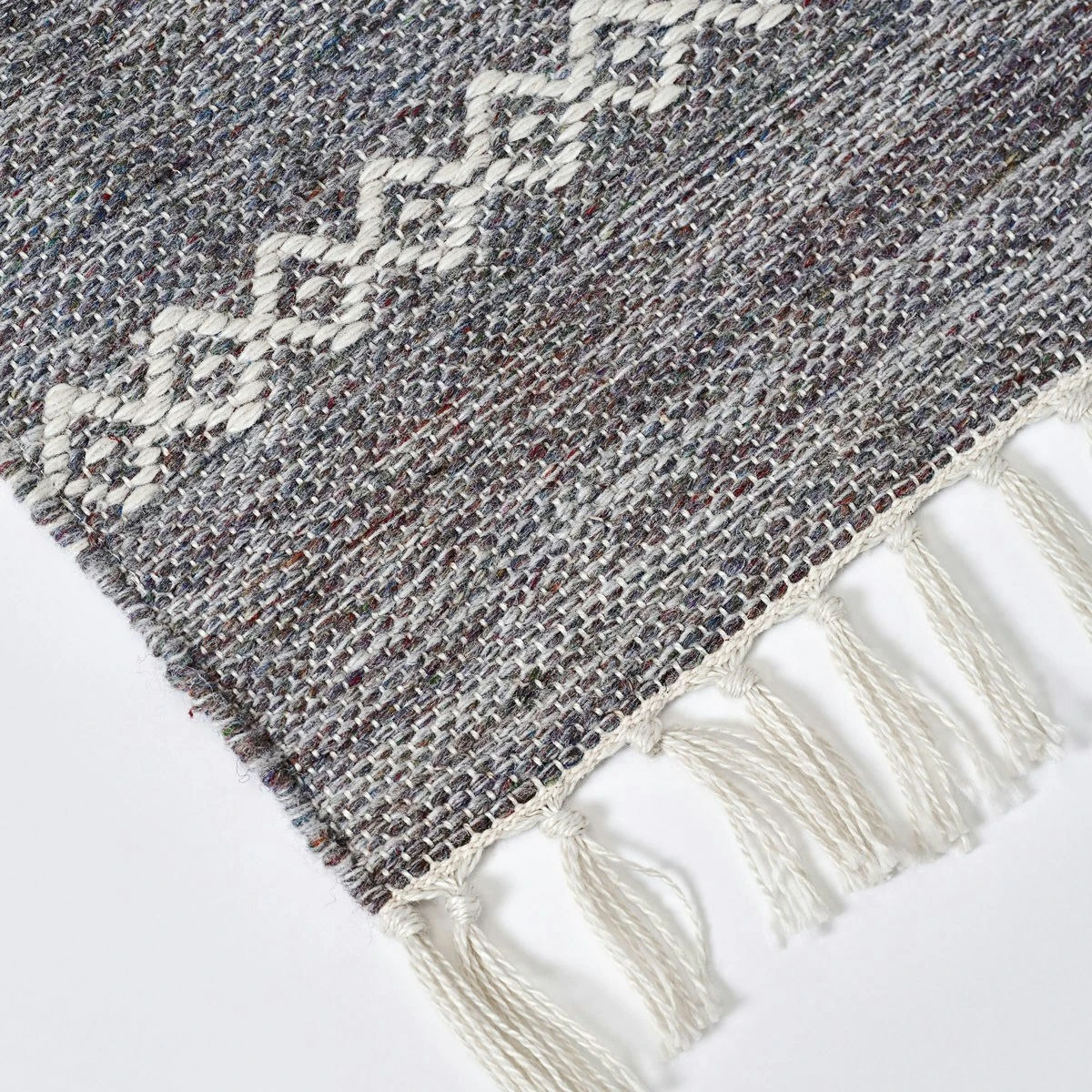 House Doctor Ciero Teppich Hellgrau, 85x130 Cm 3 House Doctor Ciero Teppich Hellgrau, 85x130 Cm – Bild 3