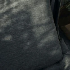 House Doctor Fine Kissen Wasserabweisend Militärgrün, 45x45 Cm -Gartenmöbel Geschäft house doctor pillow with padding fine army green 13