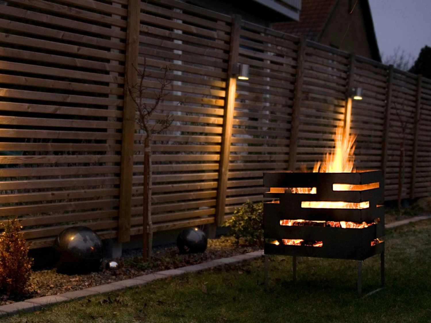 Röshults Urban 50 Fire Basket, Untreated Steel 6 Röshults Urban 50 Fire Basket, Untreated Steel – Bild 6